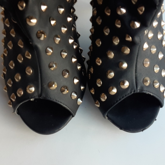 Torrid Peep Toe Heel Boots - Picture 4 of 11